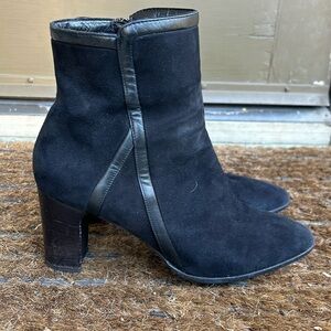 Aquatalia Italian Suede Boots Size 9.5 Quiet Luxury Lightly Worn